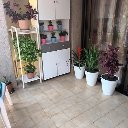 Apartament Cerca Playa,Del Tren Y Garaje Gratis *